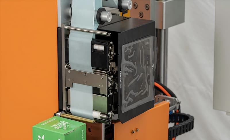 Automatic Top and Side Labeling Machine